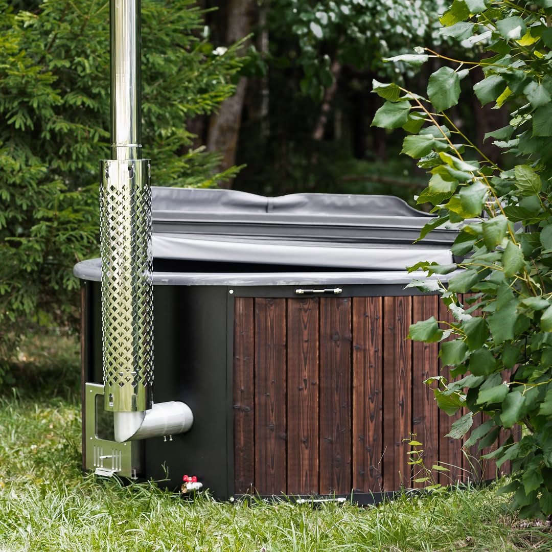 Halo ignite Wood - Fired Hot Tub - Internal Heater - Nuovo Luxury - Hot Tub