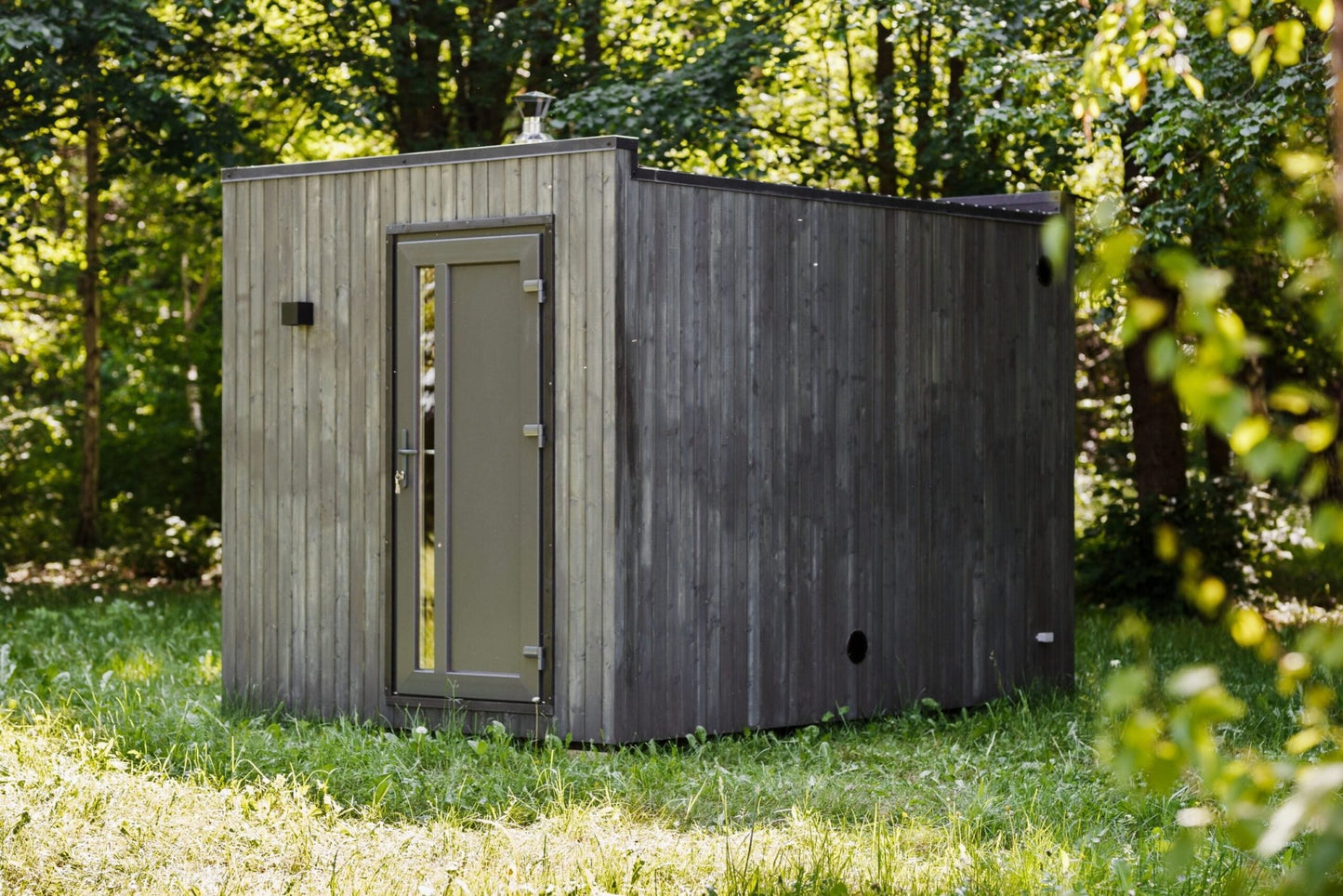 Halo Saunas Allure 4 Person Traditional Sauna - Nuovo Luxury - Outdoor Sauna