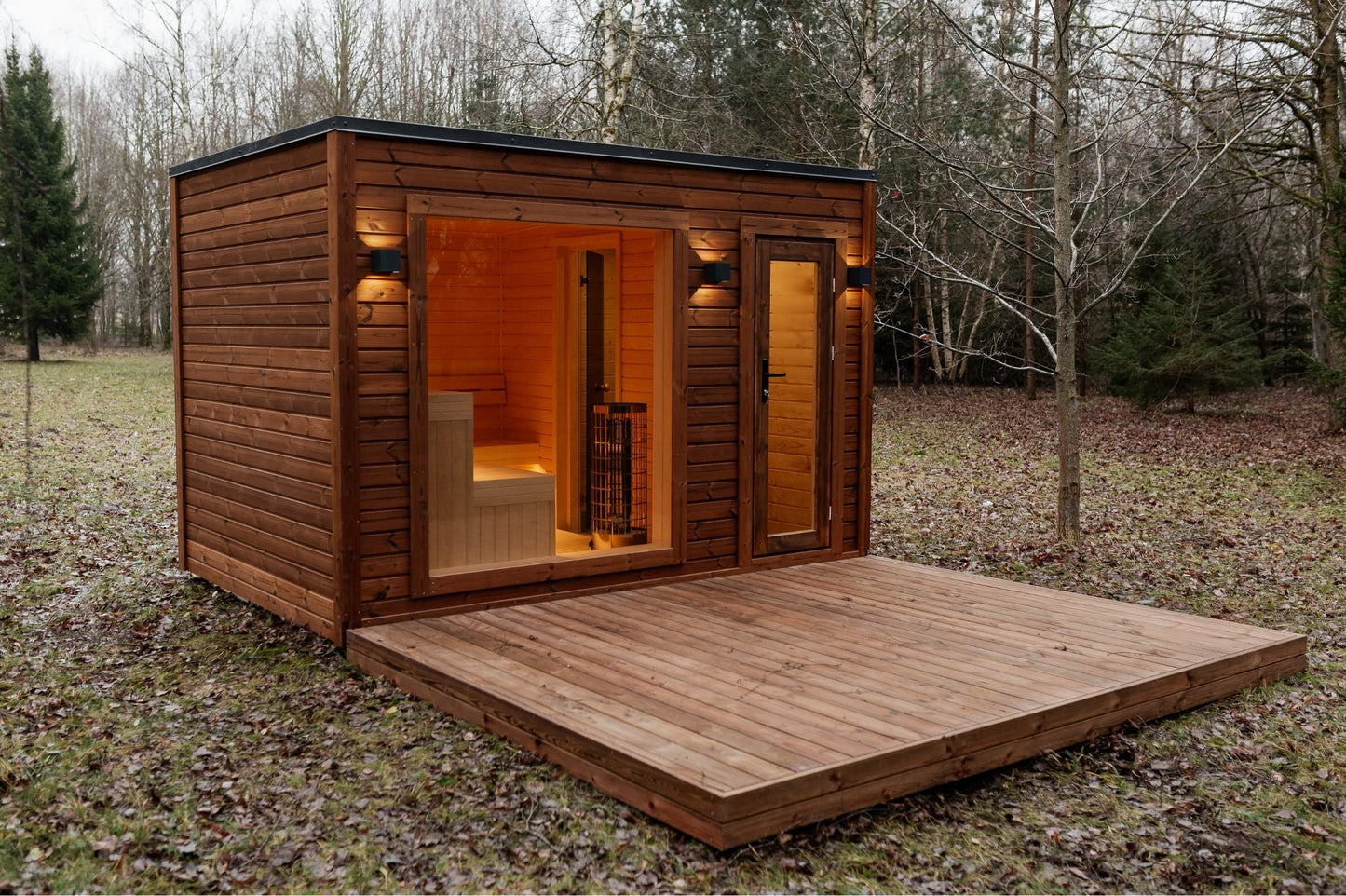 Halo Saunas Fort Soleil 4 to 6 Person Traditional Sauna - Nuovo Luxury - Outdoor Sauna