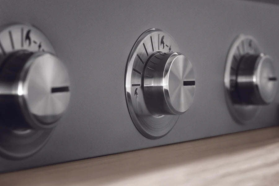 BeefEater 1500 Series - 5 Burner BBQ & Side Burner Trolley - Nuovo Luxury - Barbecue Grill