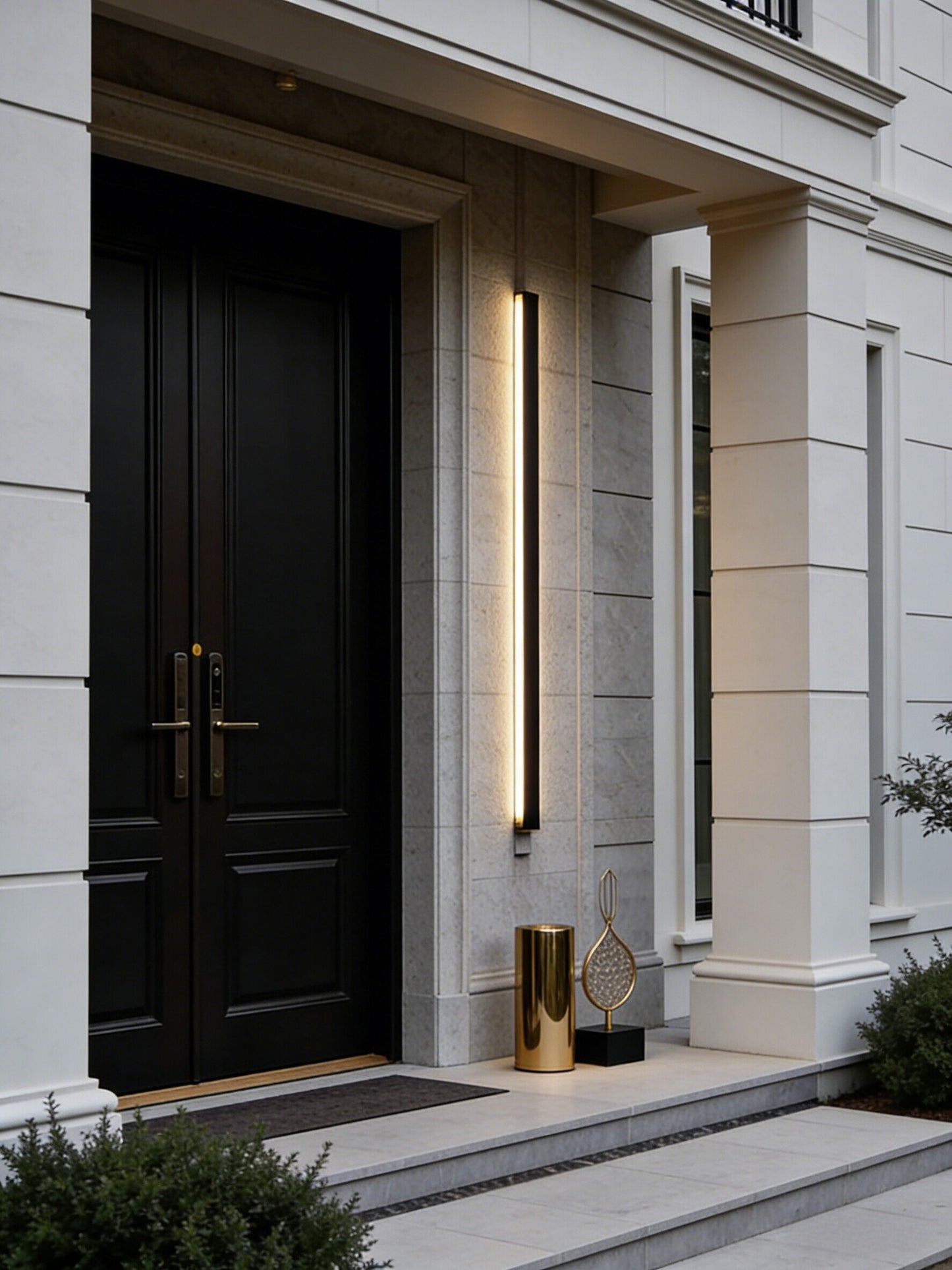 Modern Outdoor LED Wall Light – Vertical IP65 Garden & Porch Sconce