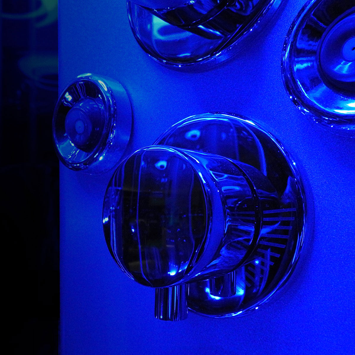 Insignia Fight - Rectangle Steam Shower - Nuovo Luxury