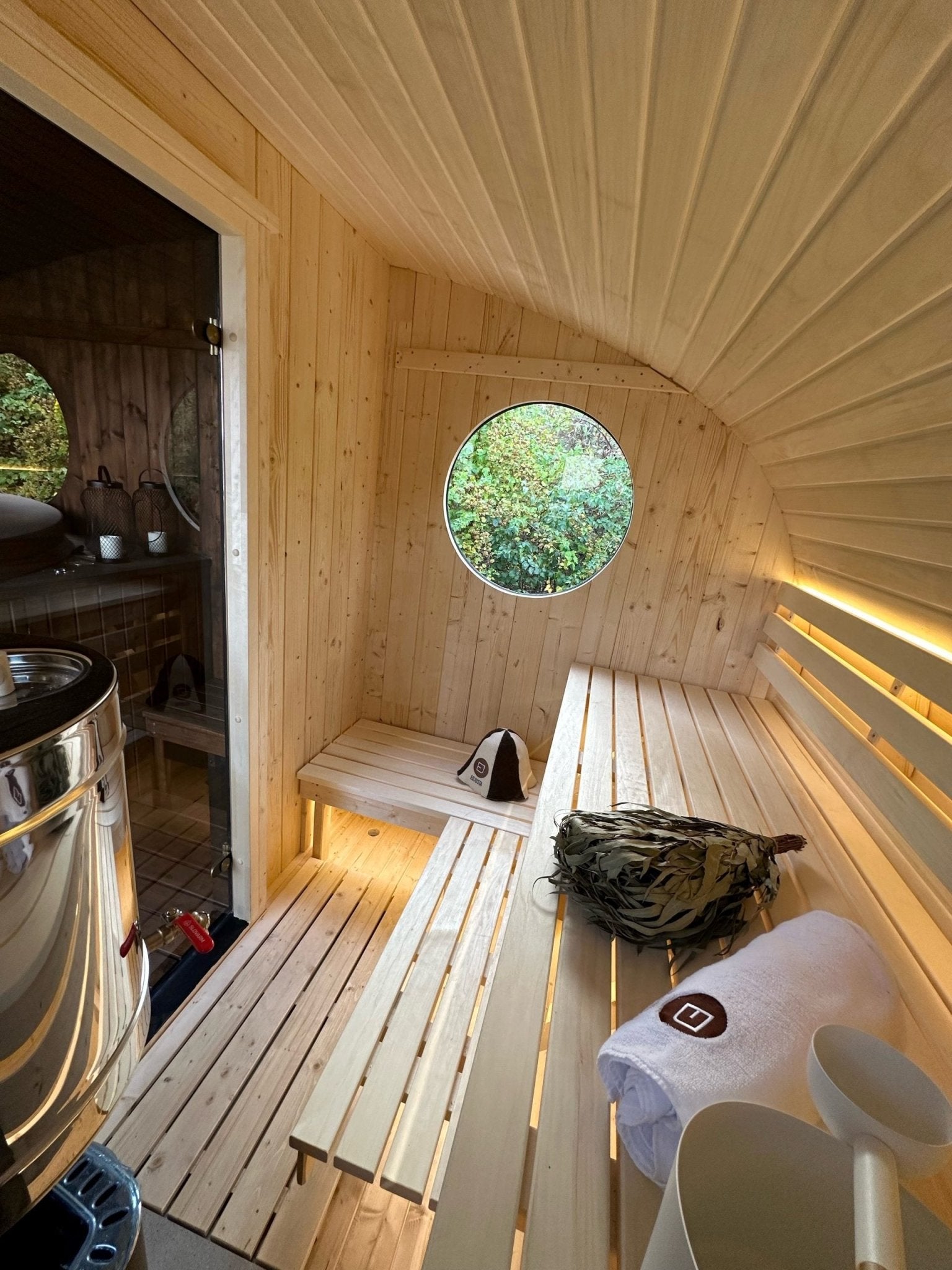 Halo Evolve 2 in 1 Sauna Hot Tub - Nuovo Luxury - Outdoor Sauna