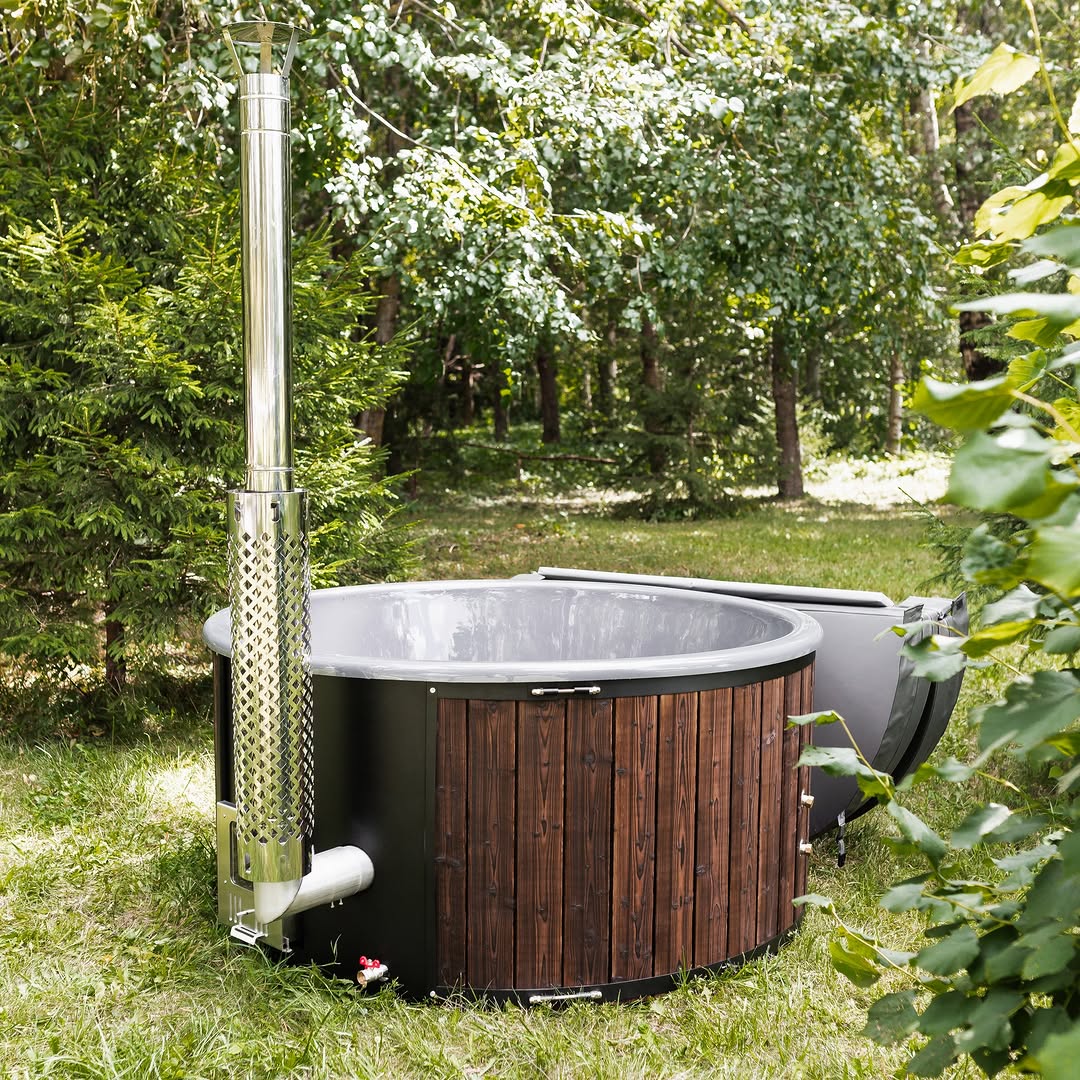 Halo ignite Wood - Fired Hot Tub - Internal Heater - Nuovo Luxury - Hot Tub