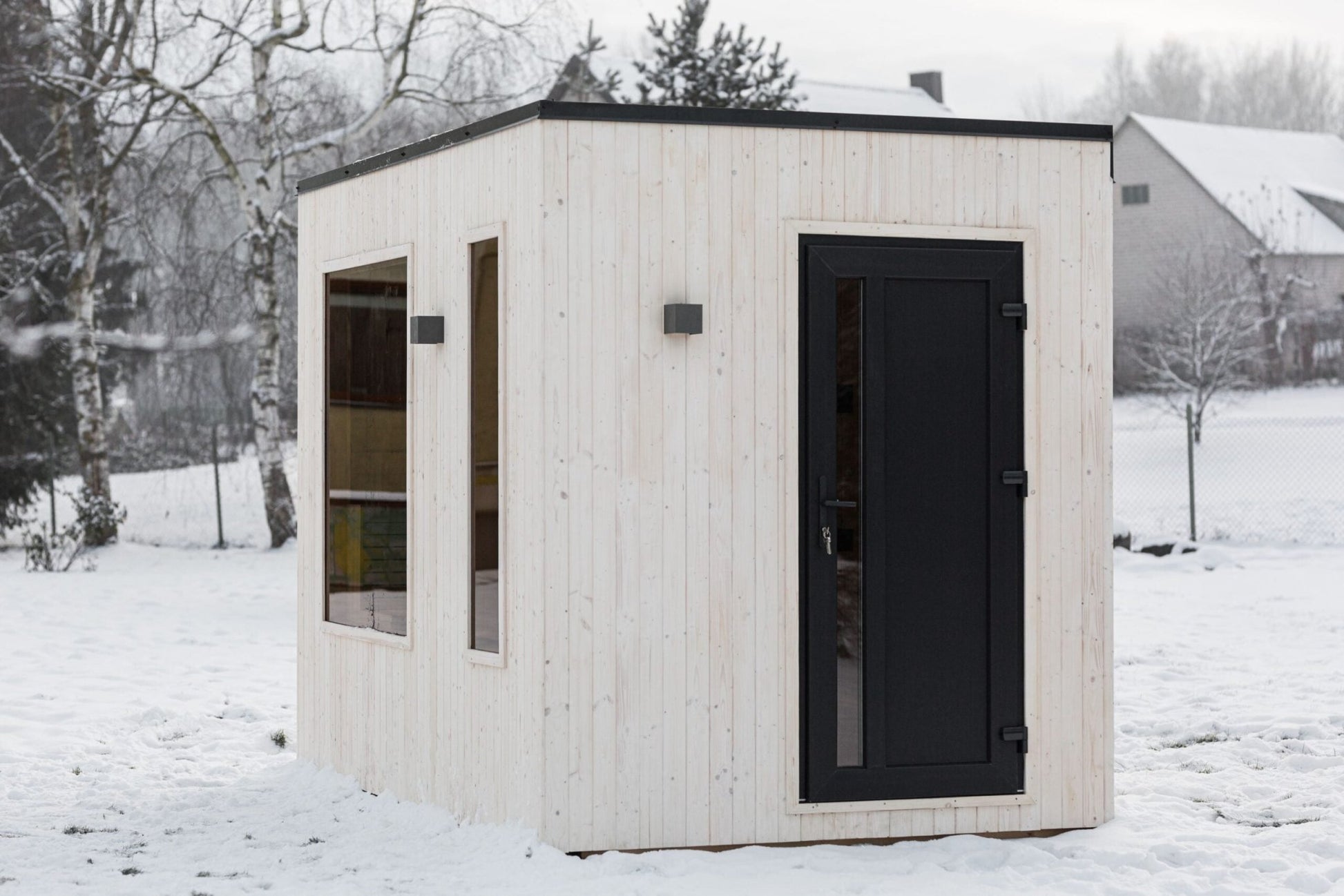 Halo Saunas Allure 4 Person Traditional Sauna - Nuovo Luxury - Outdoor Sauna