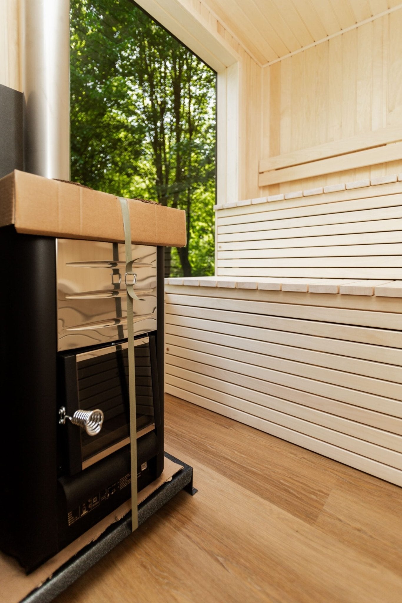 Halo Saunas Allure 4 Person Traditional Sauna - Nuovo Luxury - Outdoor Sauna