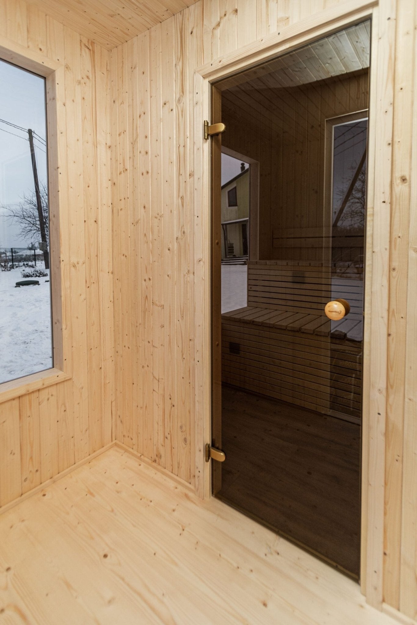 Halo Saunas Allure 4 Person Traditional Sauna - Nuovo Luxury - Outdoor Sauna