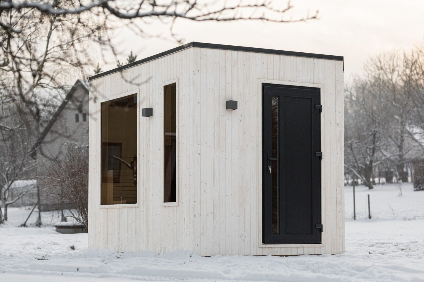 Halo Saunas Allure 4 Person Traditional Sauna - Nuovo Luxury - Outdoor Sauna