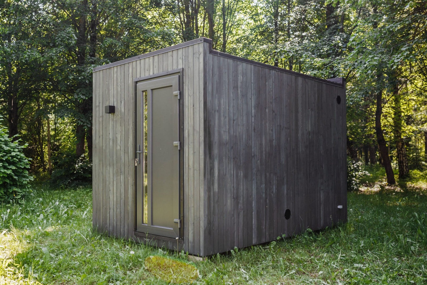Halo Saunas Allure 4 Person Traditional Sauna - Nuovo Luxury - Outdoor Sauna