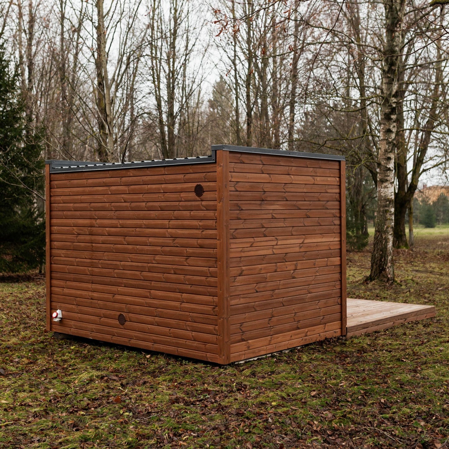 Halo Saunas Fort Soleil 4 to 6 Person Traditional Sauna - Nuovo Luxury - Outdoor Sauna