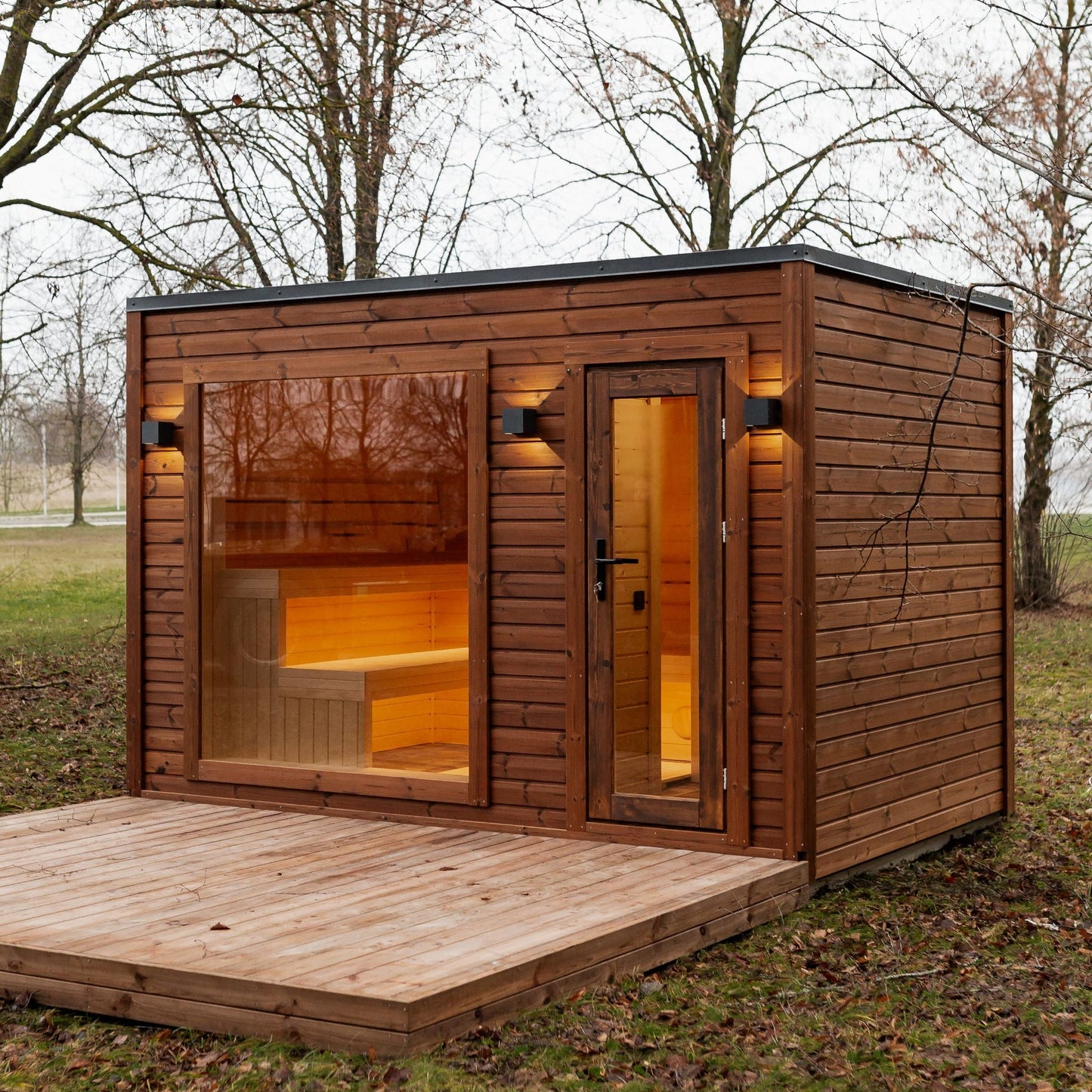 Halo Saunas Fort Soleil 4 to 6 Person Traditional Sauna - Nuovo Luxury - Outdoor Sauna