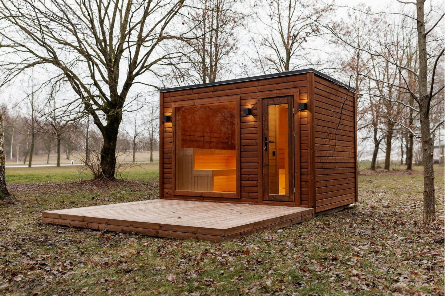 Halo Saunas Fort Soleil 4 to 6 Person Traditional Sauna - Nuovo Luxury - Outdoor Sauna