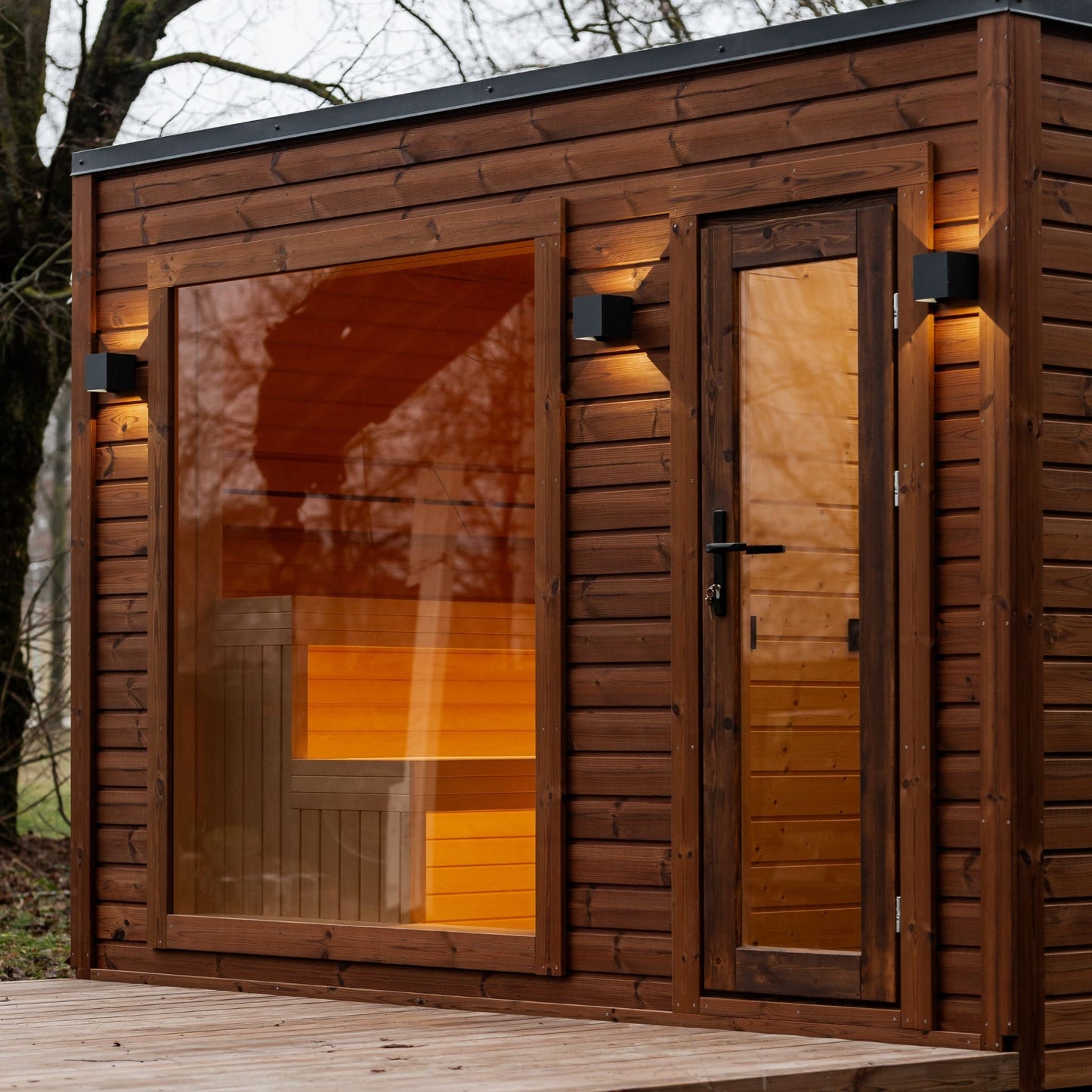 Halo Saunas Fort Soleil 4 to 6 Person Traditional Sauna - Nuovo Luxury - Outdoor Sauna
