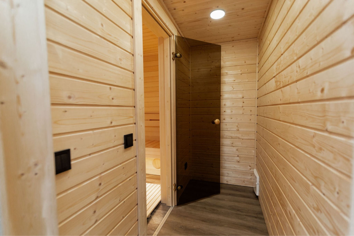 Halo Saunas Fort Soleil 4 to 6 Person Traditional Sauna - Nuovo Luxury - Outdoor Sauna