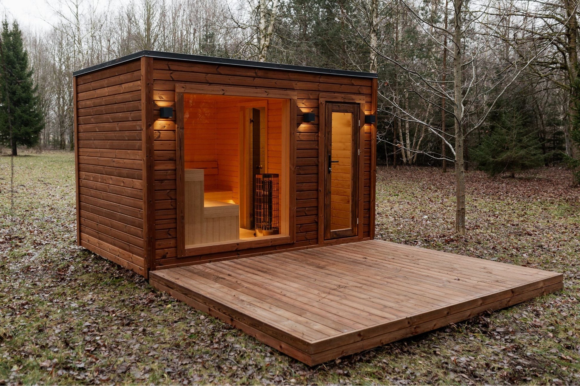 Halo Saunas Fort Soleil 4 to 6 Person Traditional Sauna - Nuovo Luxury - Outdoor Sauna