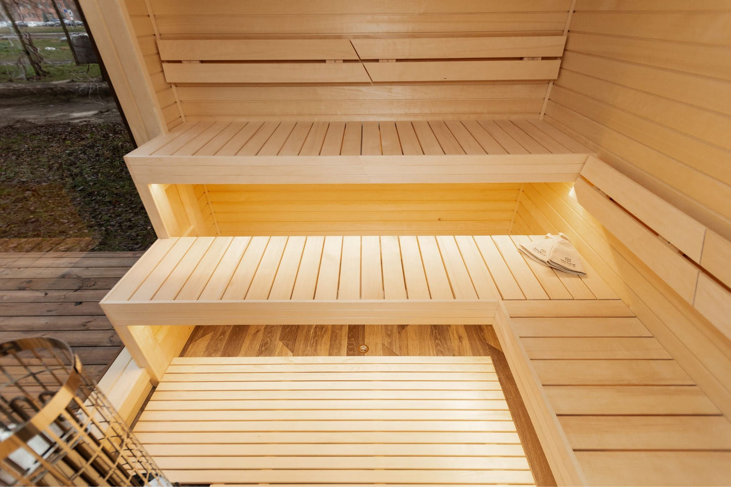 Halo Saunas Fort Soleil 4 to 6 Person Traditional Sauna - Nuovo Luxury - Outdoor Sauna