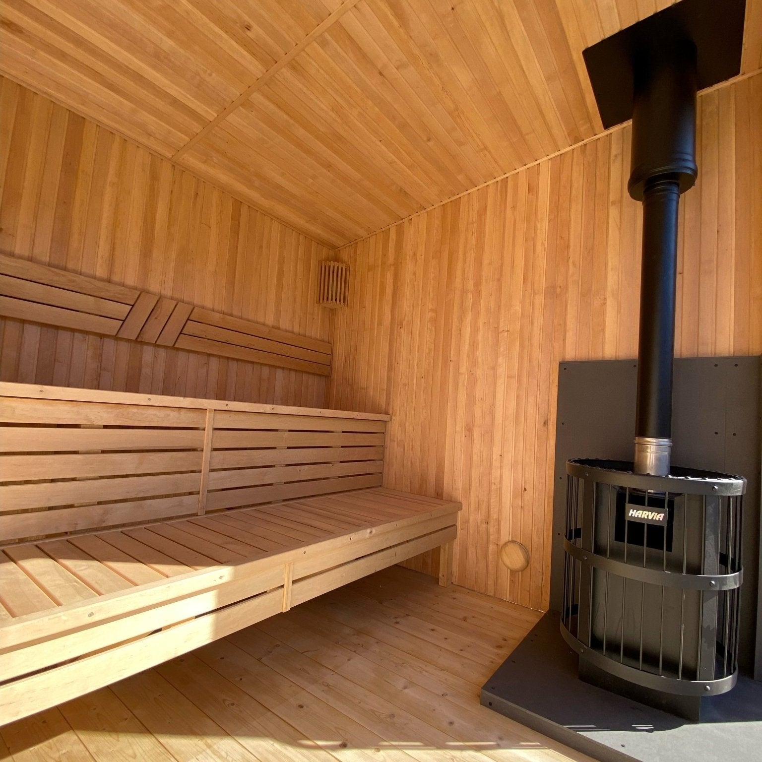 Halo Saunas Hideout 6 Person Traditional Sauna 5m - Nuovo Luxury - Outdoor Sauna