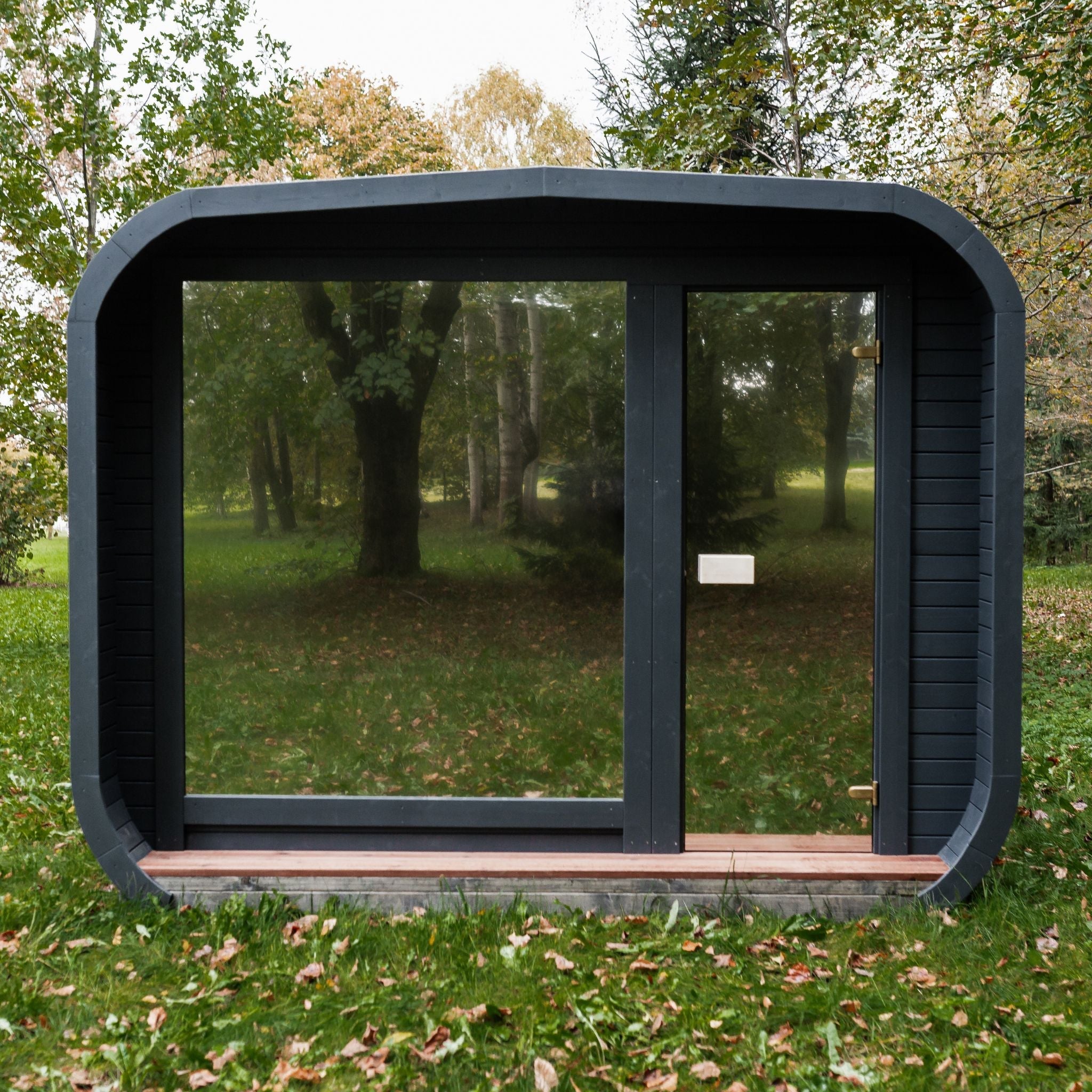 Halo Saunas Mini Sanctuary 4 - 6 Person Outdoor Sauna - Nuovo Luxury - Outdoor Sauna