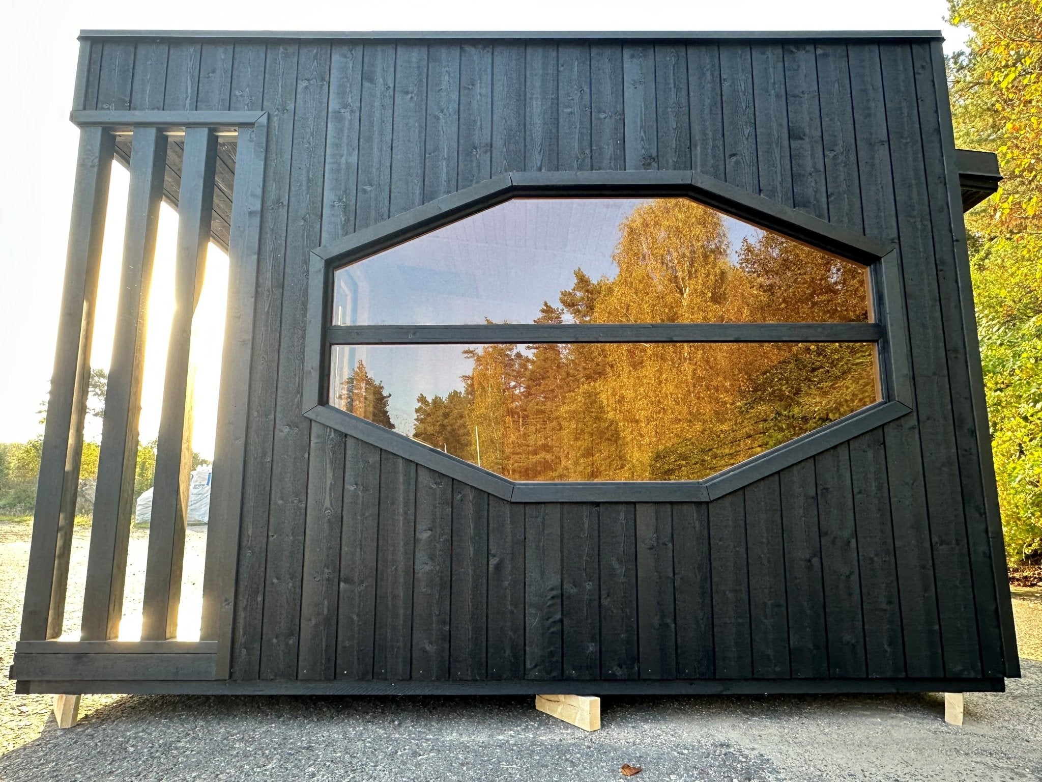 Halo Saunas Prestige Sauna | 4 Person - Nuovo Luxury - Outdoor Sauna