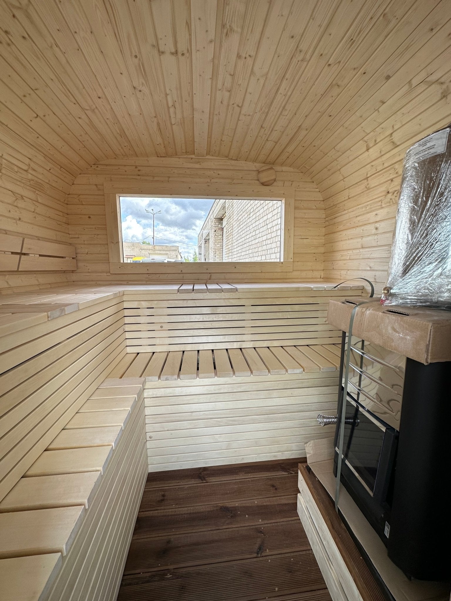 Halo Saunas Rejuvenation Quad Traditional Outdoor 4 to 6 Person Sauna - Nuovo Luxury - Outdoor Sauna