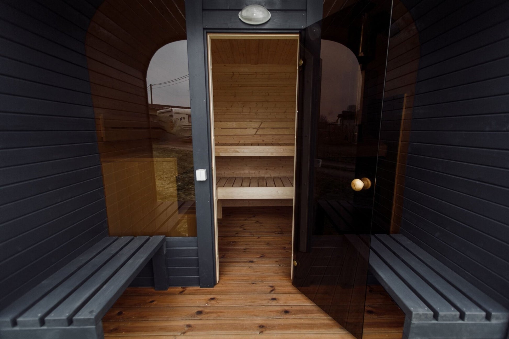 Halo Saunas Rejuvenation Quad Traditional Outdoor 4 to 6 Person Sauna - Nuovo Luxury - Outdoor Sauna