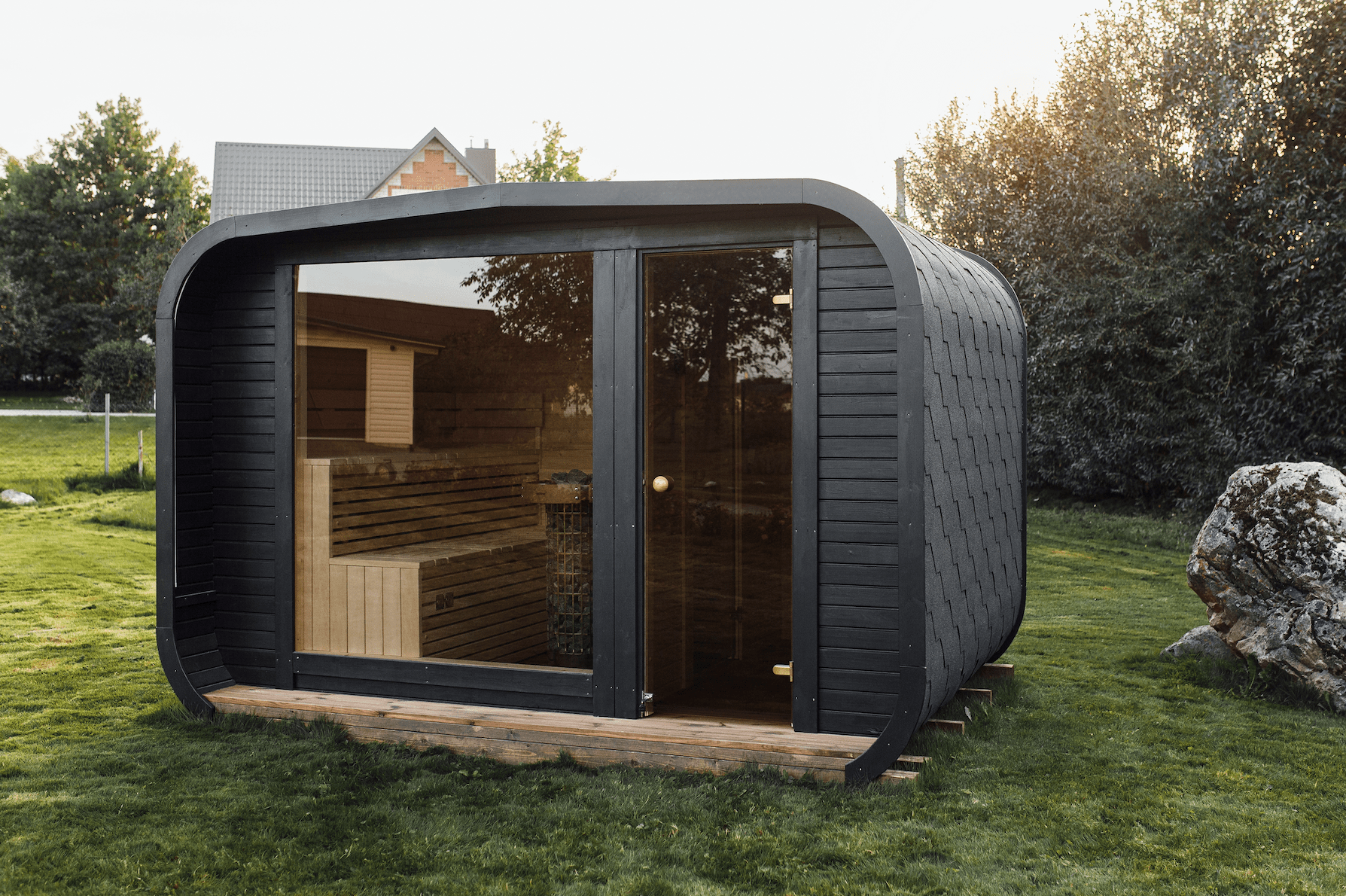 Halo Saunas Sanctuary V1 4 - 6 Person Traditional Outdoor Sauna - Nuovo Luxury - Outdoor Sauna