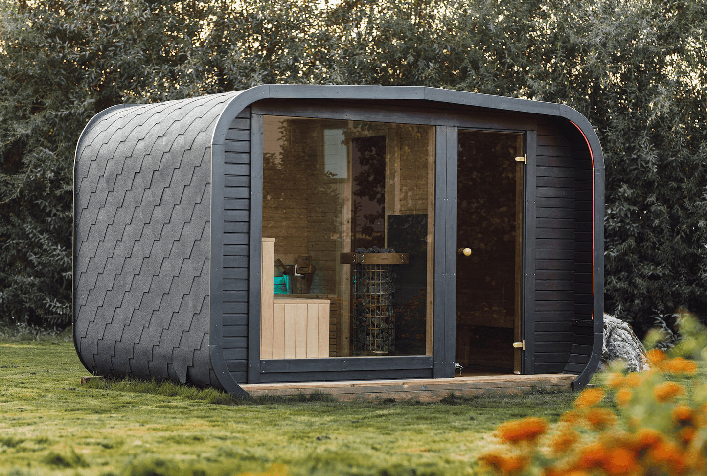 Halo Saunas Sanctuary V1 4 - 6 Person Traditional Outdoor Sauna - Nuovo Luxury - Outdoor Sauna