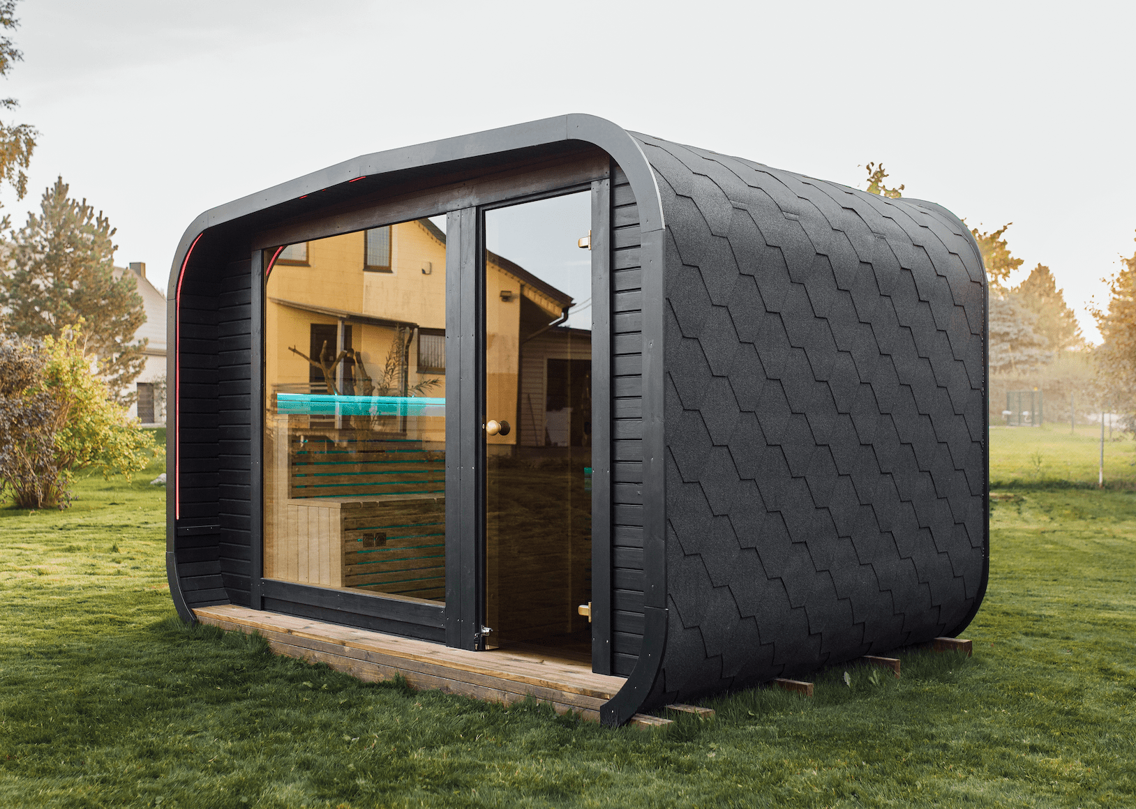 Halo Saunas Sanctuary V1 4 - 6 Person Traditional Outdoor Sauna - Nuovo Luxury - Outdoor Sauna