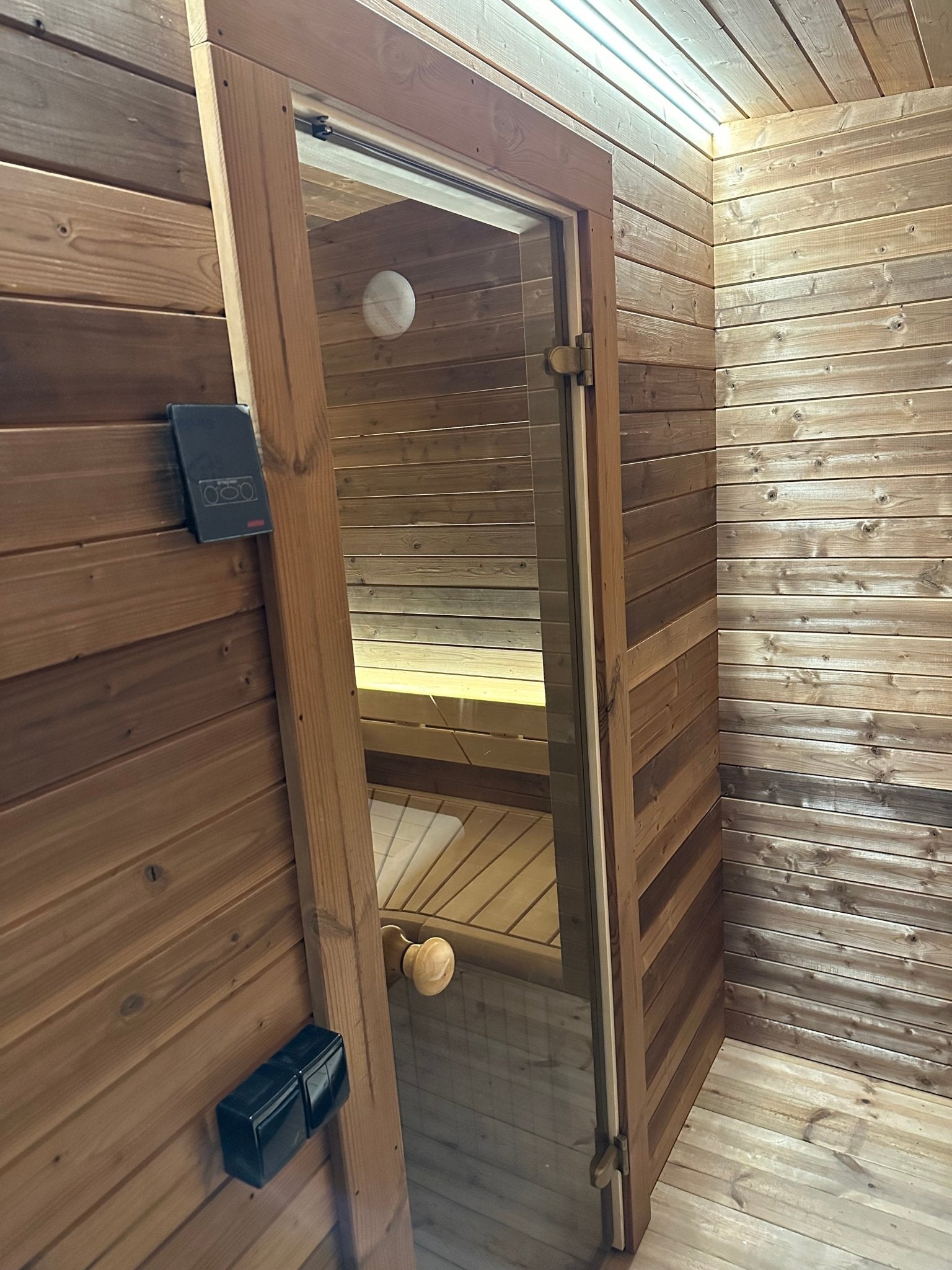 Halo Saunas Sanctuary V2 Thermo - wood Outdoor Sauna - Nuovo Luxury - Outdoor Sauna