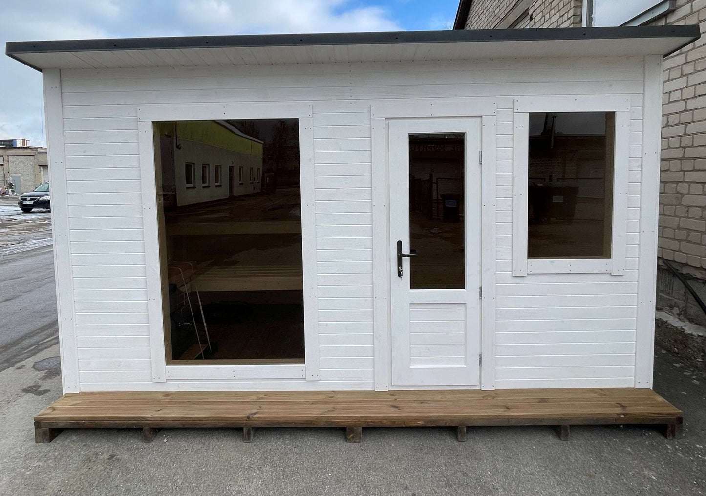 Halo Saunas The Nordic Escape Traditional Outdoor 6 Person Sauna - Nuovo Luxury - Outdoor Sauna