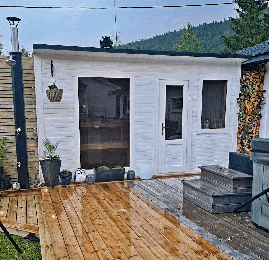 Halo Saunas The Nordic Escape Traditional Outdoor 6 Person Sauna - Nuovo Luxury - Outdoor Sauna