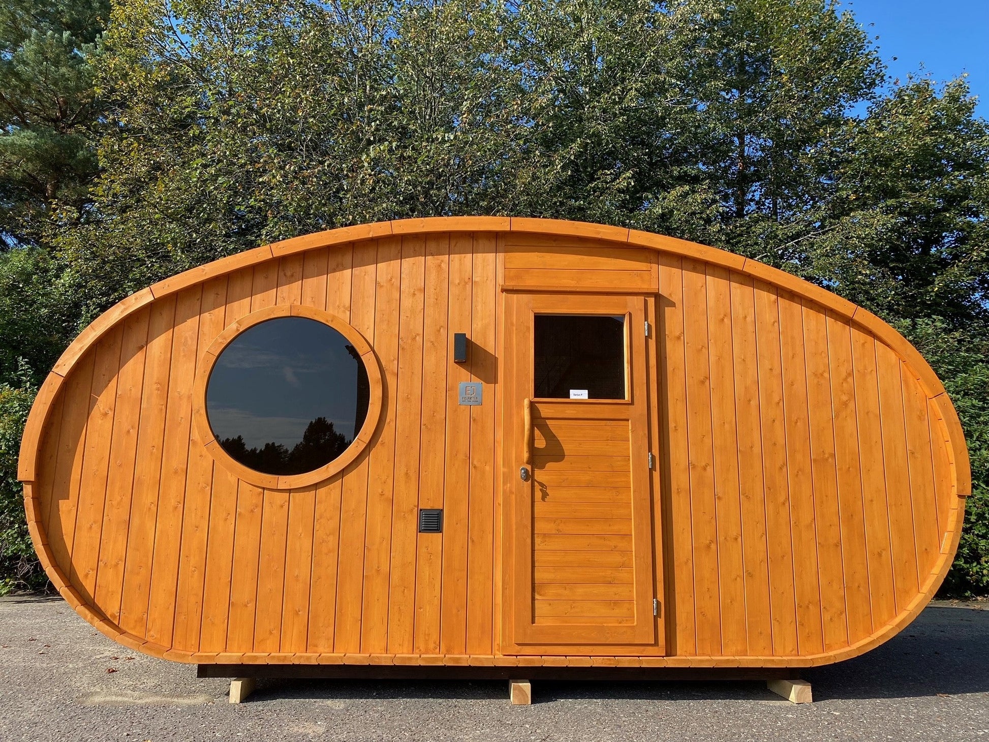 Halo Saunas Tranquil Ellipse Sauna 5m x 2.38m - Nuovo Luxury - Outdoor Sauna