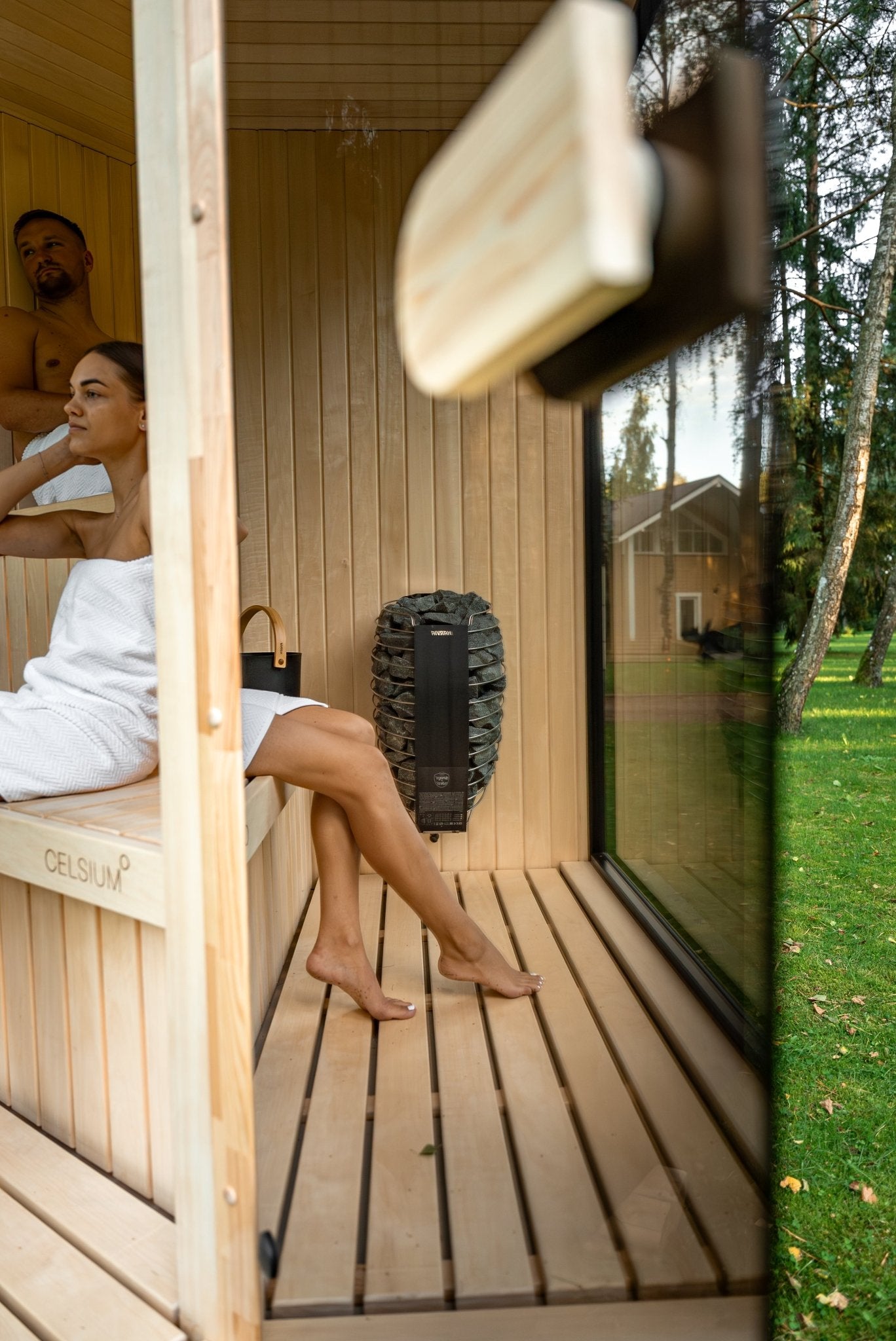 Heatwave 4 Person Sauna - Nuovo Luxury - Outdoor Sauna