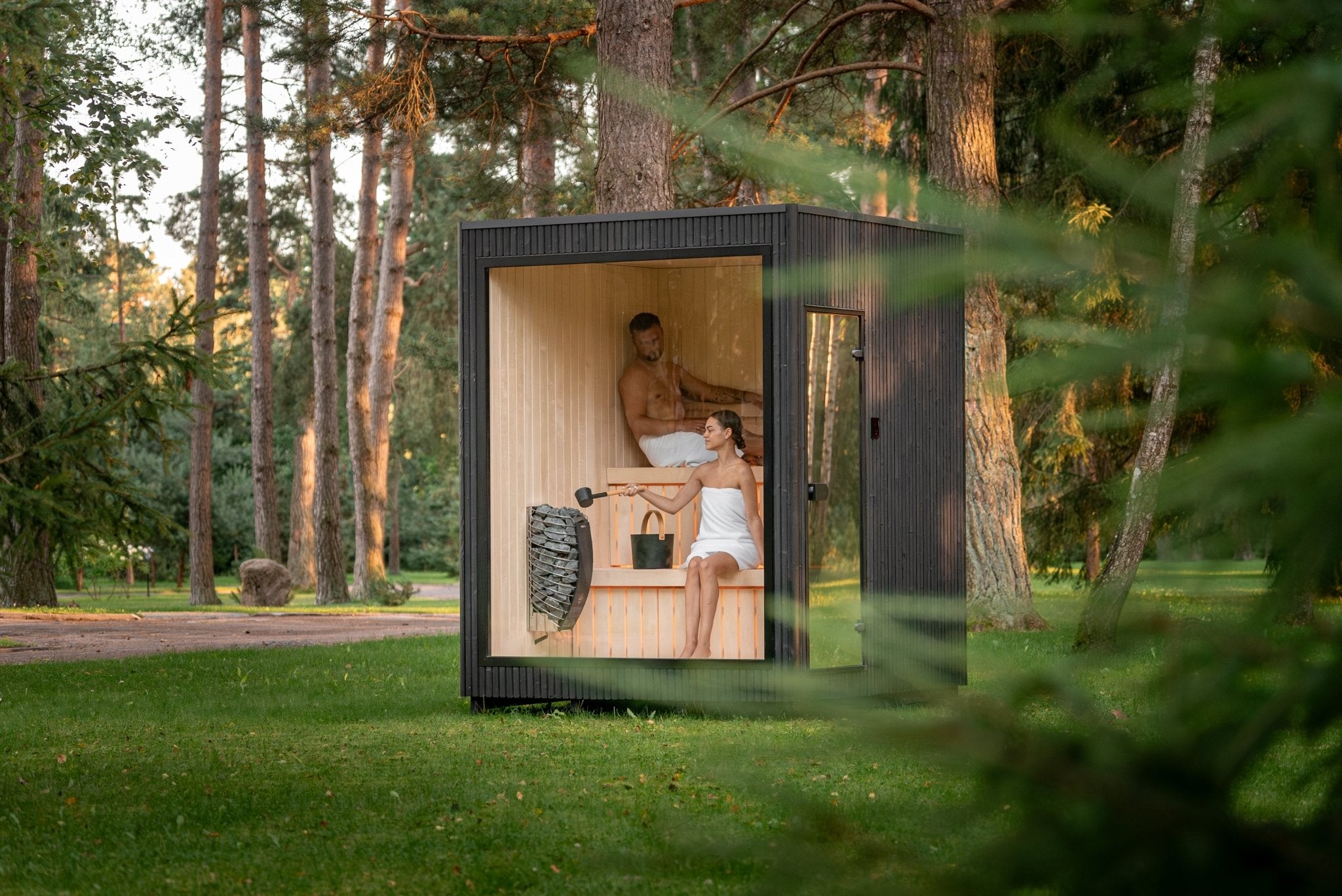 Heatwave 4 Person Sauna - Nuovo Luxury - Outdoor Sauna