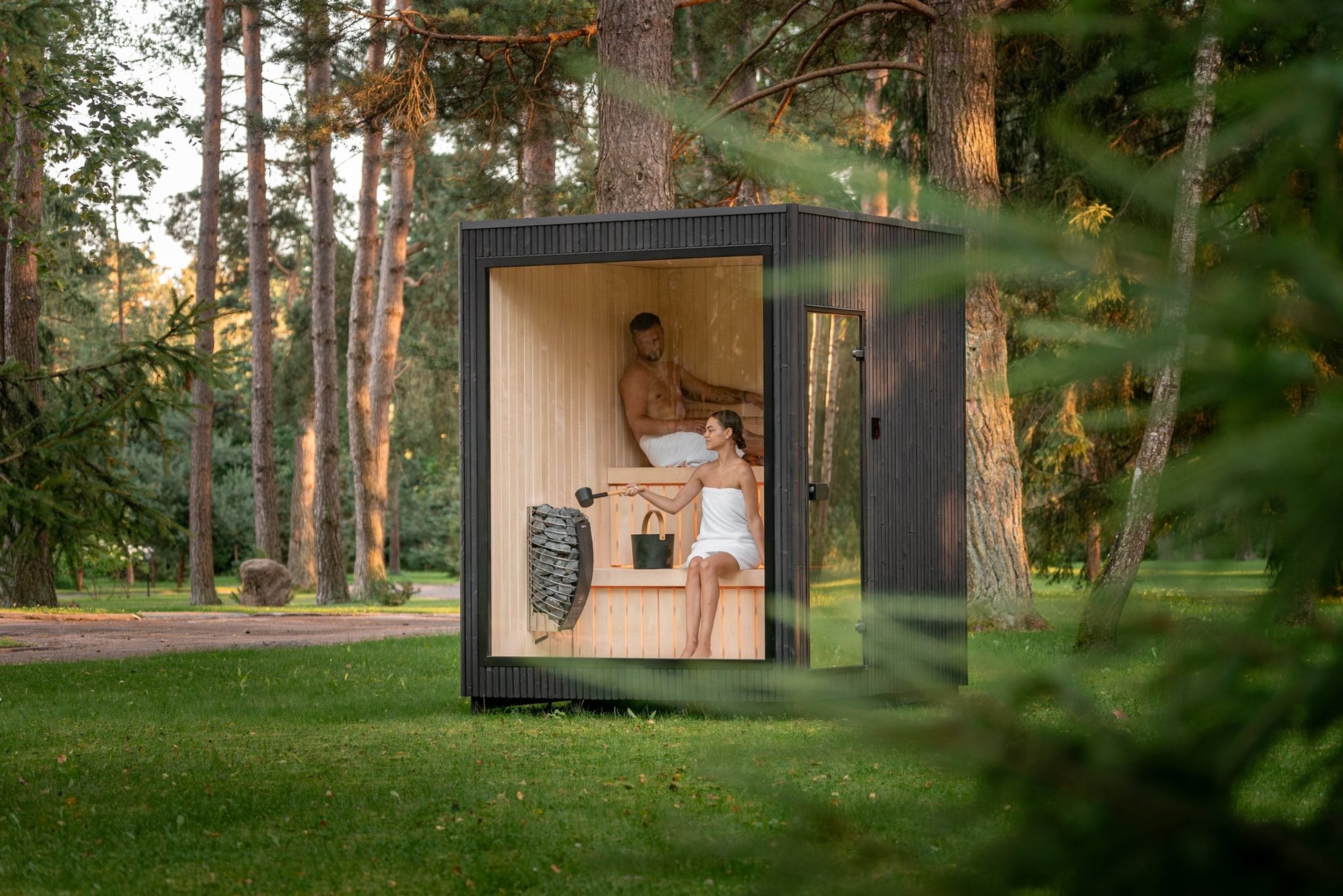 Heatwave 4 Person Sauna - Nuovo Luxury - Outdoor Sauna