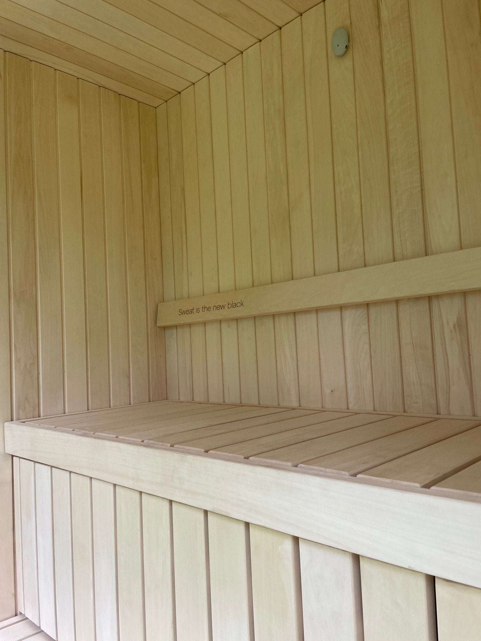 Heatwave 4 Person Sauna - Nuovo Luxury - Outdoor Sauna