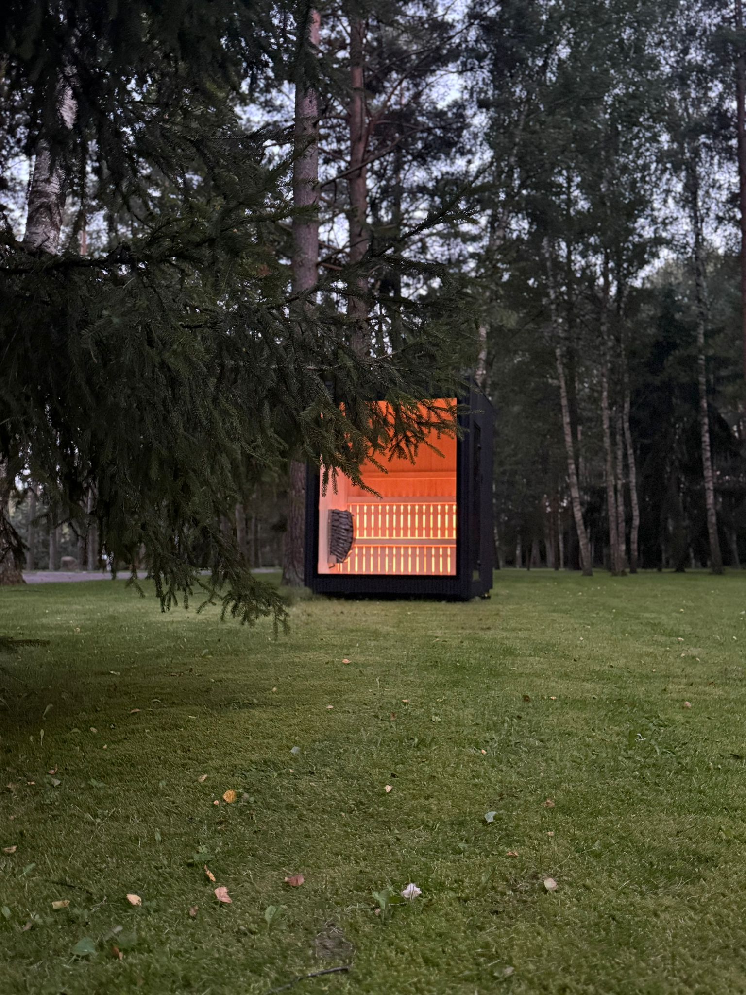 Heatwave 4 Person Sauna - Nuovo Luxury - Outdoor Sauna