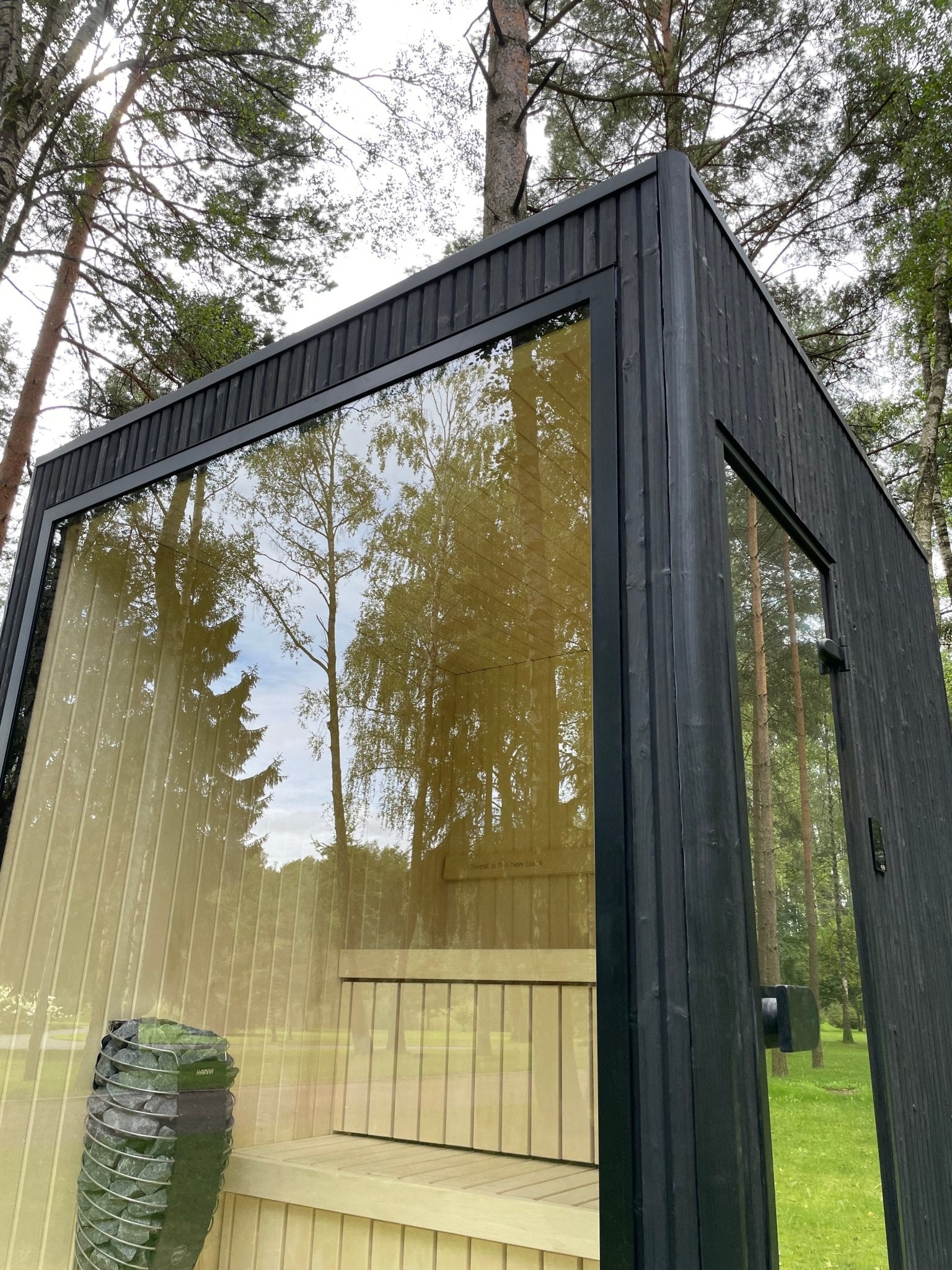 Heatwave 4 Person Sauna - Nuovo Luxury - Outdoor Sauna