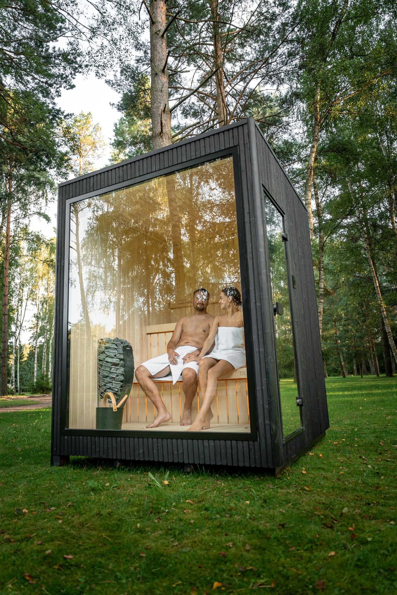 Heatwave 4 Person Sauna - Nuovo Luxury - Outdoor Sauna