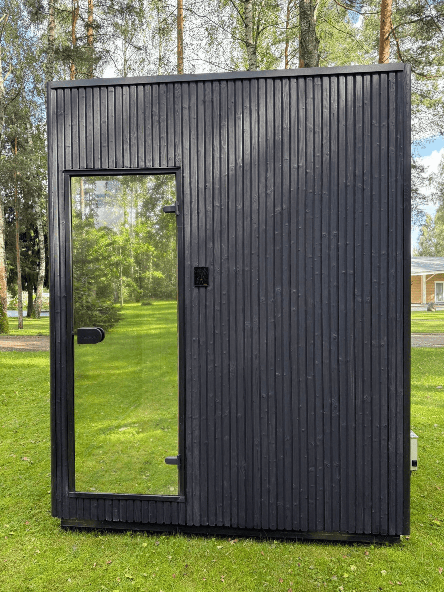 Heatwave 4 Person Sauna - Nuovo Luxury - Outdoor Sauna