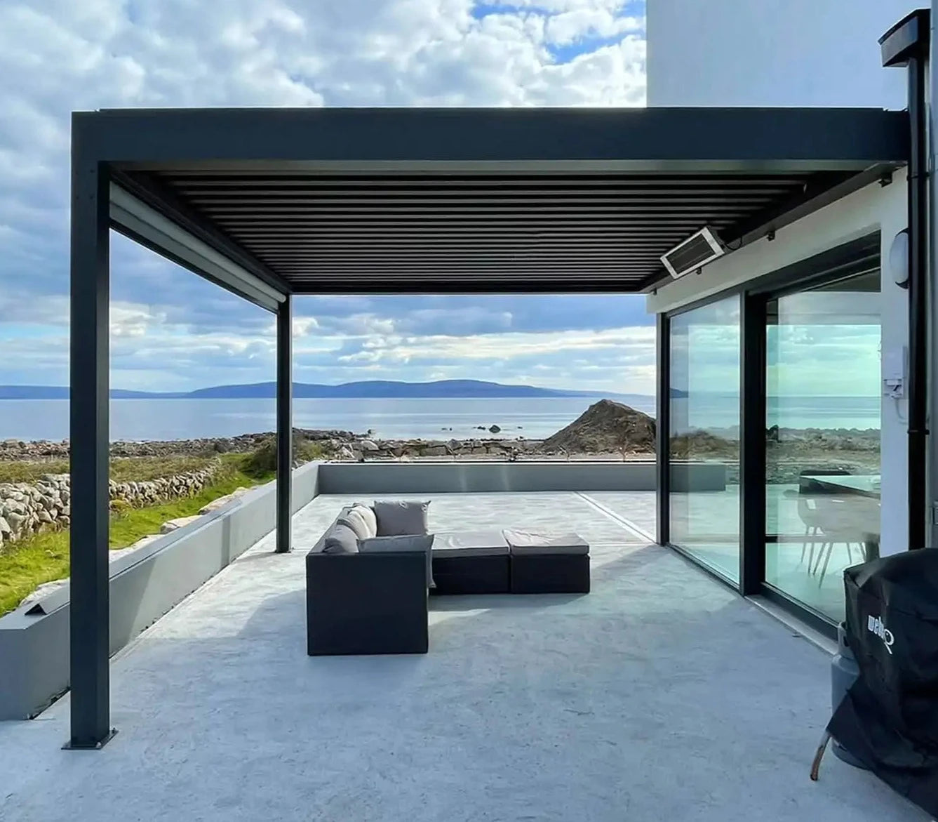 PergoLuxe Pergola