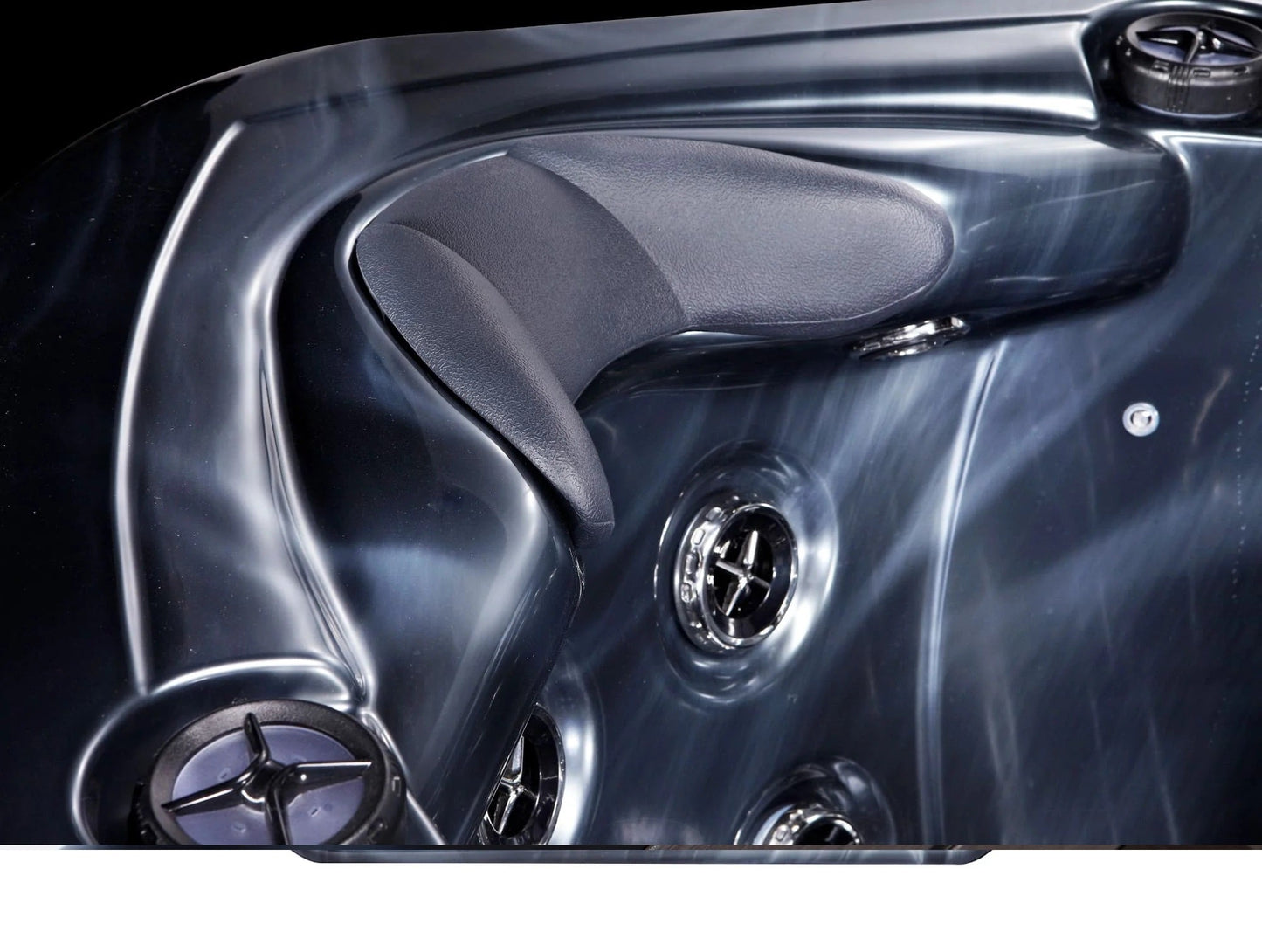 Nuovo Adore Hot Tub | 5 Persons - Nuovo Luxury - Hot Tubs