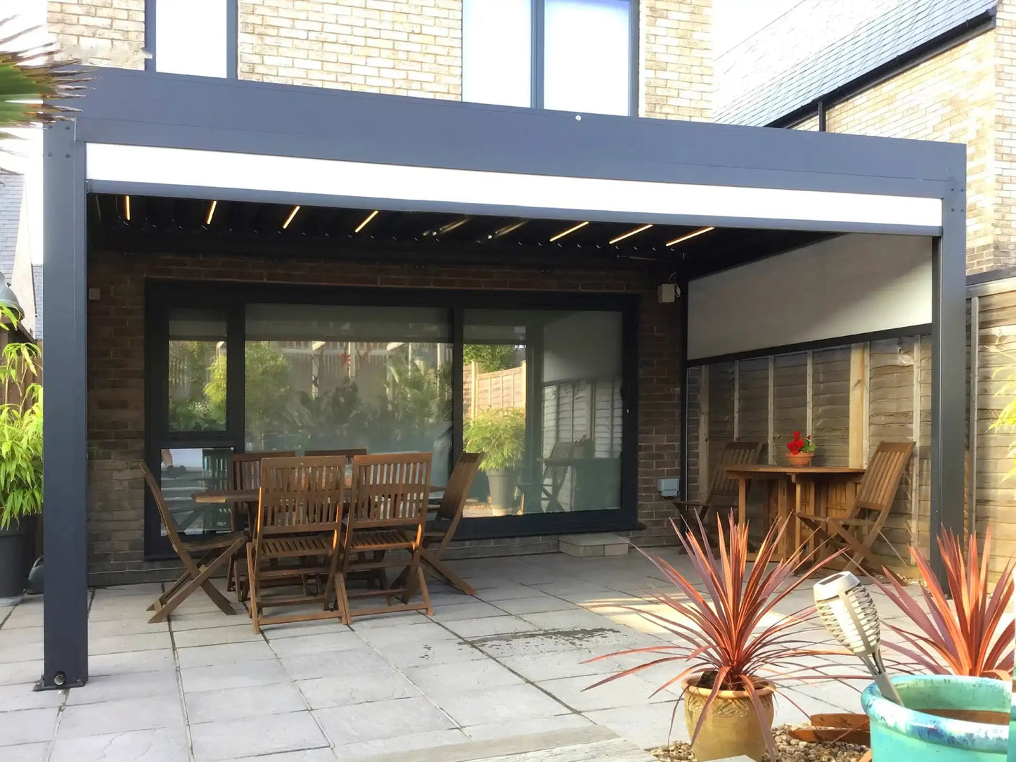 PergoLuxe Pergola - Nuovo Luxury - Pergolas