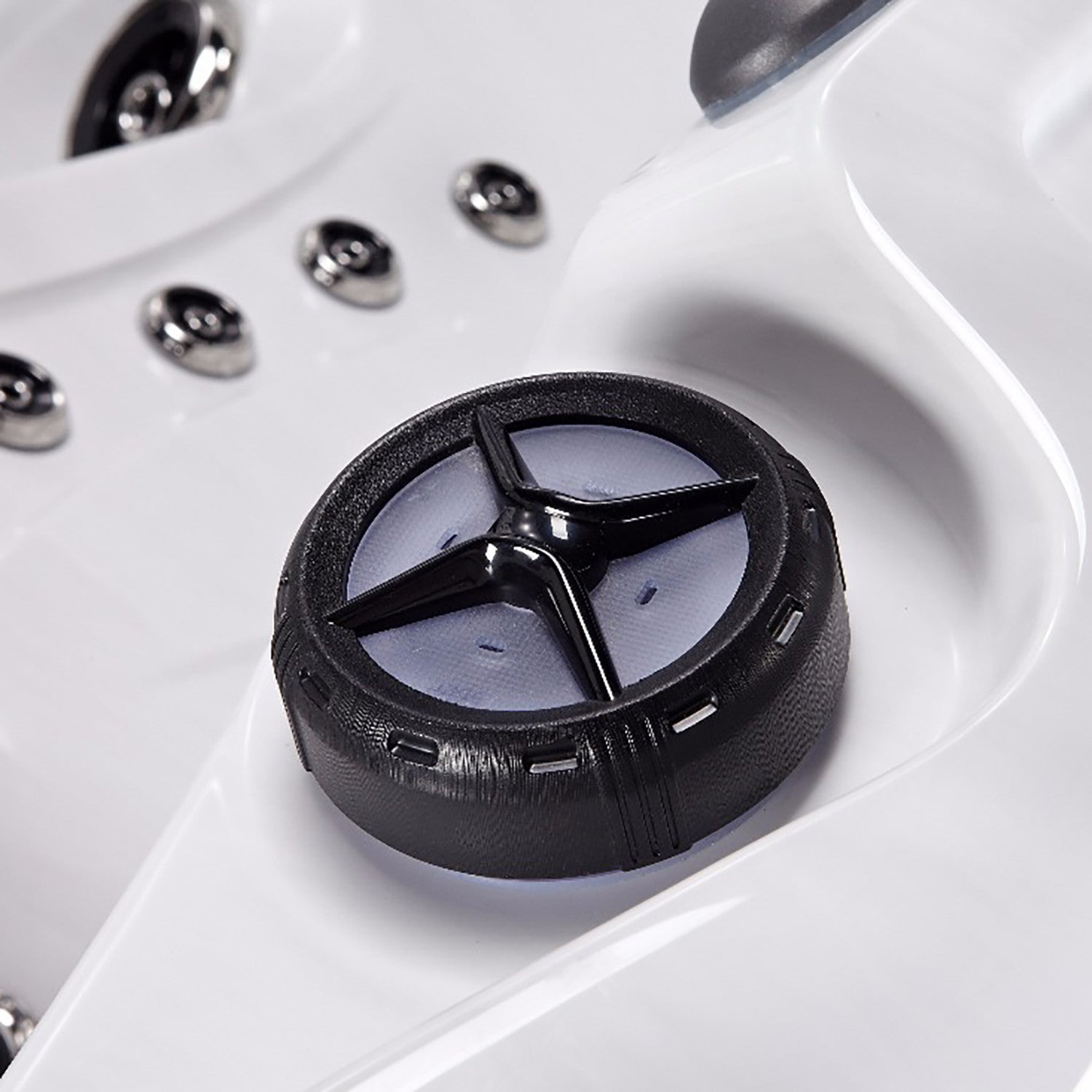 Nuovo Adore Hot Tub | 5 Persons - Nuovo Luxury - Hot Tubs