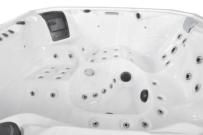 Platinum Spas Bari 32 Amp 5 - 6 Person Hot Tub w/ Bluetooth Audio - Nuovo Luxury - Hot Tub