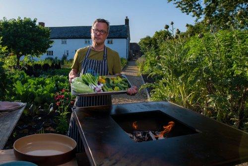 Vulcanus Pro 910 Masterchef Outdoor Wood Fire Grill - Nuovo Luxury - Wood Fire Grill